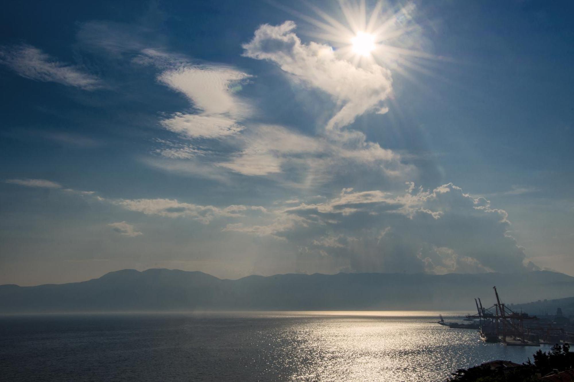 Apartment Paradise View Rijeka Bagian luar foto